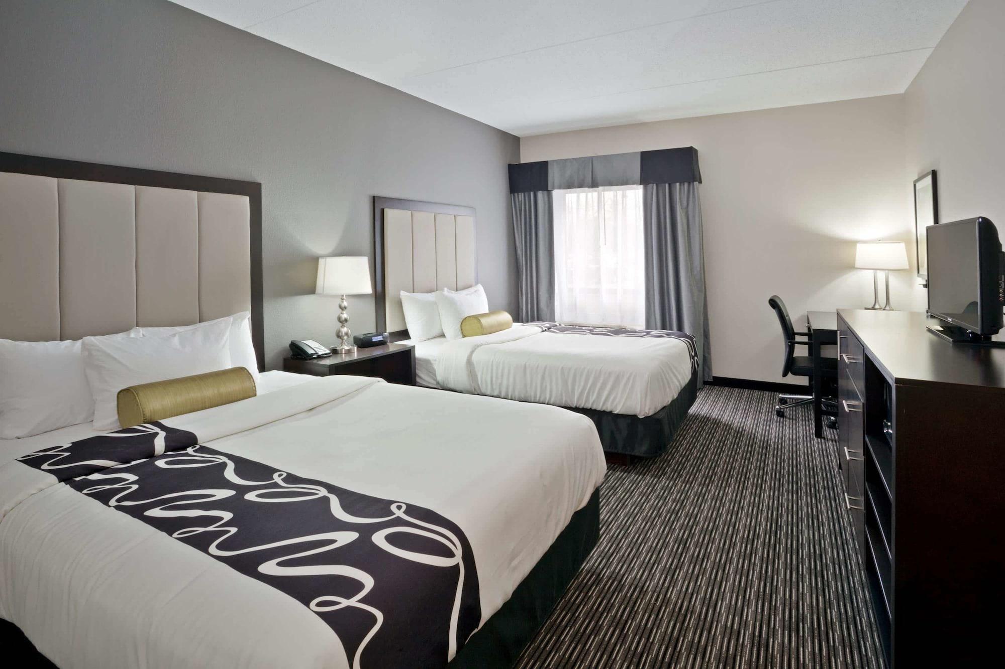 La Quinta Inn & Suites By Wyndham Detroit Metro Airport Romulus Buitenkant foto