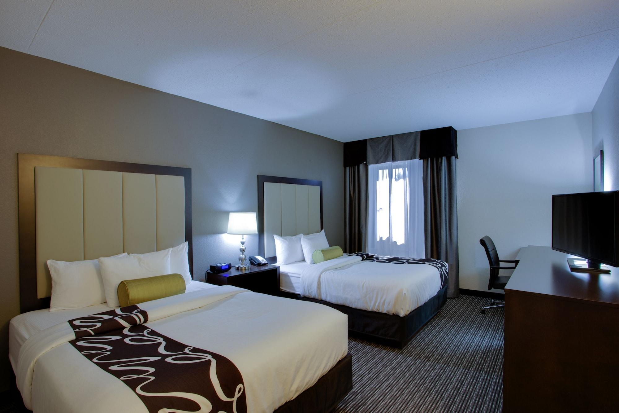 La Quinta Inn & Suites By Wyndham Detroit Metro Airport Romulus Buitenkant foto