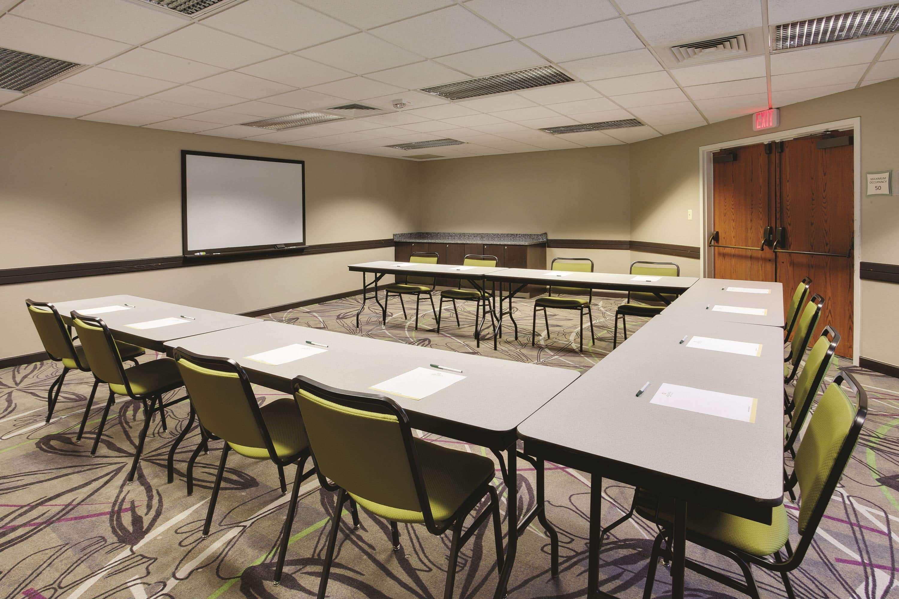 La Quinta Inn & Suites By Wyndham Detroit Metro Airport Romulus Buitenkant foto