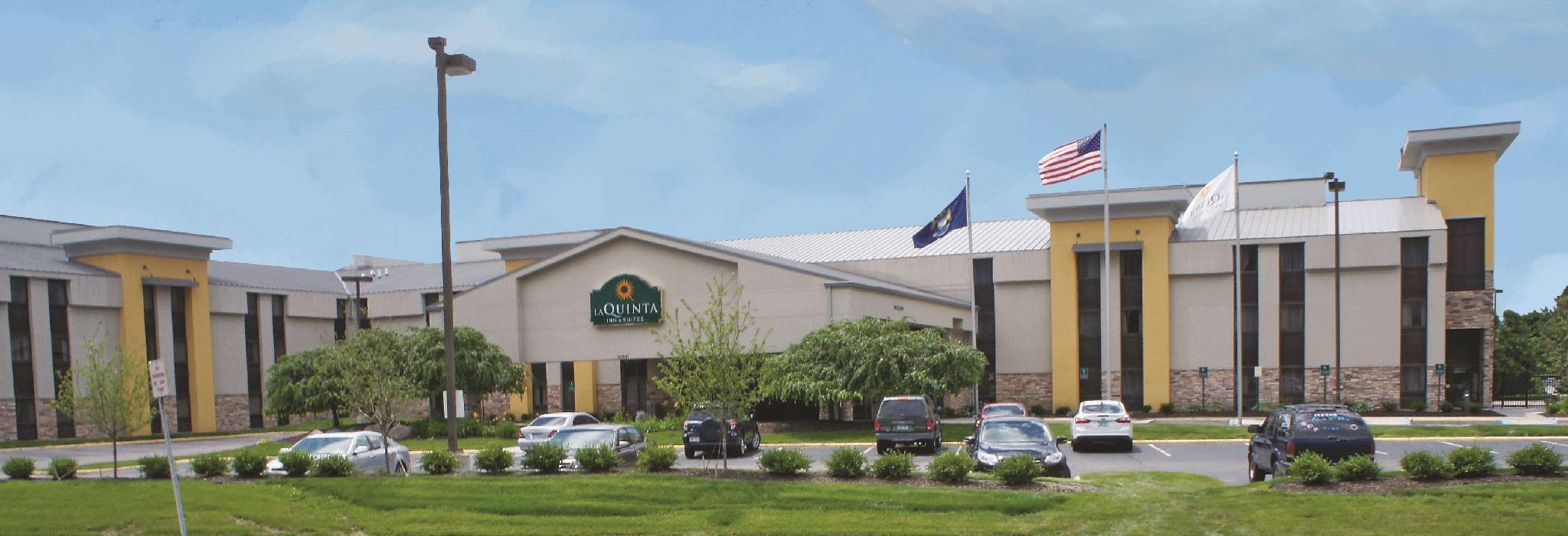 La Quinta Inn & Suites By Wyndham Detroit Metro Airport Romulus Buitenkant foto
