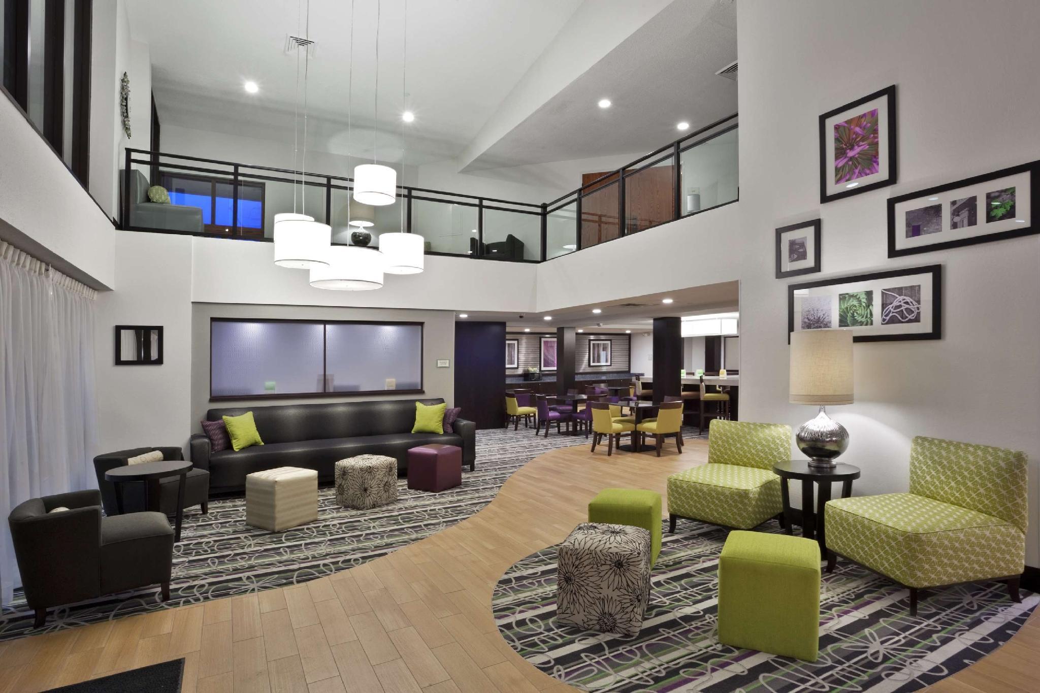 La Quinta Inn & Suites By Wyndham Detroit Metro Airport Romulus Buitenkant foto